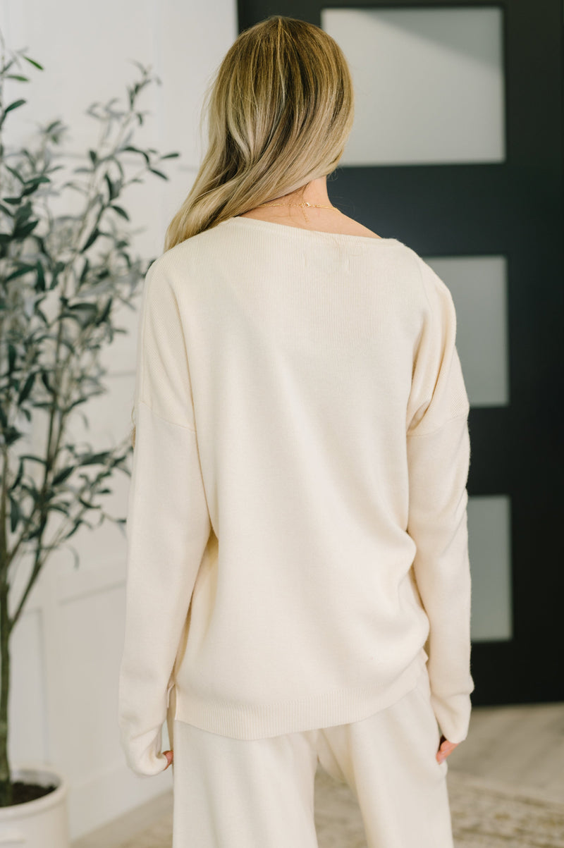 Close Sweater in Oat
