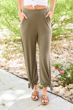 First Class Pants In Olive